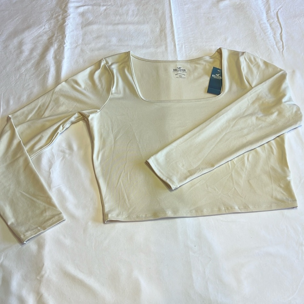 Long sleeve crop top